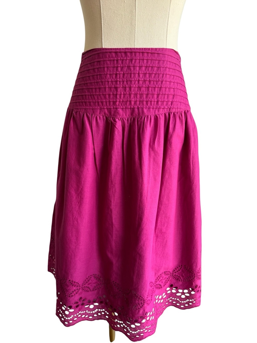 Mario Serrani Eyelet Lace Knee Length Skirt Sz 6 Magenta Purple Feminine Girly